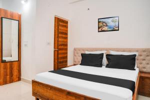Hotel O Neelbad Guest House