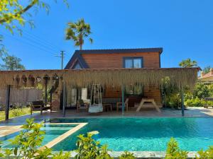 Villa with Hot Pool in Marmaris