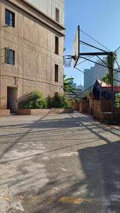 1 Master BR with full bathroom and JET TUB plus 2nd BR with full bathroom Elegant fully furnished with hotel feels