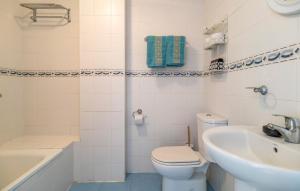 2 Bedroom Cozy Apartment In Manilva