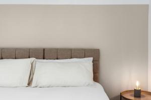 Hosted by AGF Property - Free Parking - Perfect for large groups and long stays - Free parking for one vehicle