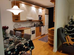 Spacious and bright 2 bedroom apartment