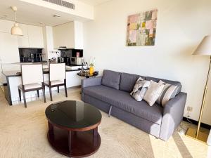 JW Marina 1BR with Amazing View and Direct Mall Access