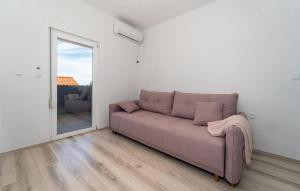 Lovely Apartment In Gornji Karin