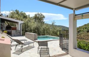 Nice Home In Sayalonga