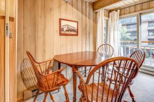 Top-Floor Condo Downtown with Stunning Views