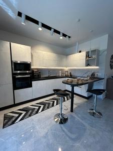 Lorenzo Luxury House