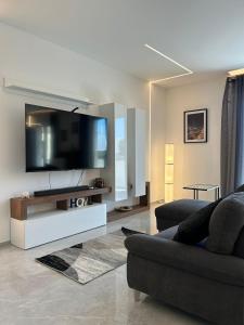 Lorenzo Luxury House