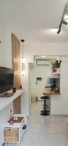 BRIO luxurious urban stay in Heraklio,WiFi,ΑC