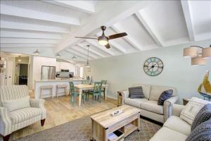 Beachcomber Cottage