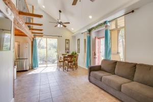 Walk to Riverfront Beach Kernville Escape