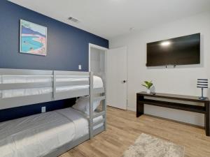 Plano House close to Mckinney and Oak Point Park