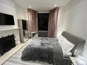 UrbanNess Stays - Rooms with Stylish Comfort in the Heart of Croydon - Thornton Heath