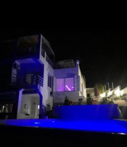Blue ocean villa