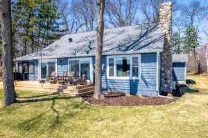 Hartley Lake Hideaway - The Perfect Getaway! - Baxter