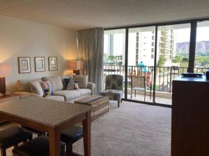 Sunny Waikiki Escape Just Steps to Beach, Views, & Full Kitchen Comfort (10707)