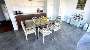 one bedroom plus 1 extra room Nomad Dreams N6 in Cascais mountain view