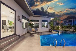 Villa Waree minutes from the city and beach