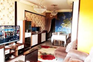 Private Room In Apartment with Sea & Hilton View