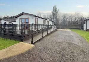 LUXURY LODGE WITHIN A GOLF & LEISURE CLUb - 维斯贝希