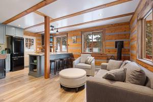 Breckenridge Getaway Near Ski Trails & Shops