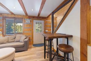 Breckenridge Getaway Near Ski Trails & Shops