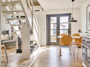 Holiday home Gudhjem V