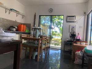 Sea Breeze Beach House near sandbars and beaches and near to Danao port