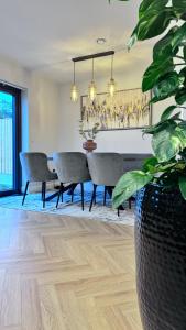 Double bedroom with private bathroom close to city center