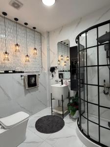 الركن الراقي