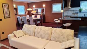 Apartments with a parking space Krapinske Toplice, Zagorje - 24225