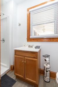 Red Robin Retreat - Near Lake James, NC