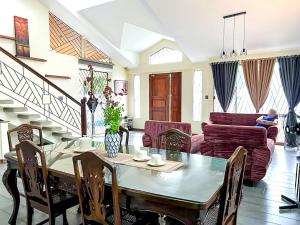 JResidences - 5 Bedrooms Cozy Home