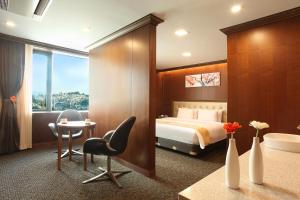 Suite Giường Lớn (King Suite)