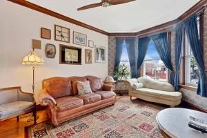 Vintage 3 Bed Condo in Chicagolands Trendy Berwyn condo - 西塞罗