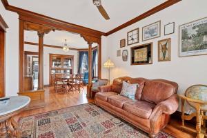 Vintage 3 Bed Condo in Chicagolands Trendy Berwyn condo