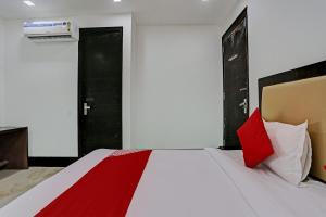 Hotel O Red Apple Homes