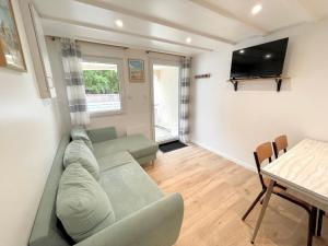 Maisons de vacances Maison renovee 2 chambres, 700m plage, Acces WIFI - FR-1-231-335 : photos des chambres