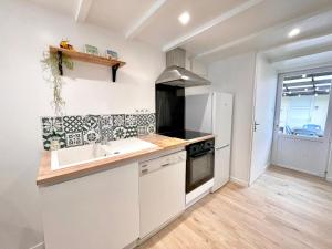 Maisons de vacances Maison renovee 2 chambres, 700m plage, Acces WIFI - FR-1-231-335 : photos des chambres