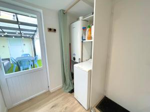 Maisons de vacances Maison renovee 2 chambres, 700m plage, Acces WIFI - FR-1-231-335 : photos des chambres