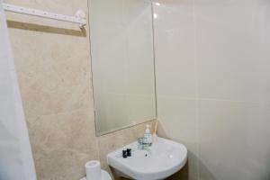 Stunning Studio Transpark Bintaro Apartment By Travelio