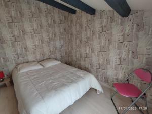 Maison lumière près plage avec terrasse, 2 chambres, BBQ, parking, linge fourni - FR-1-778-20