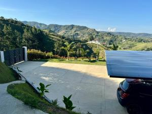 180 degree Mountain View with good size pool