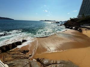 Torres Gemelas Acapulco Suites