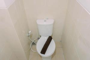 Cozy Stay Studio at Urbantown Serpong Apartment By Travelio