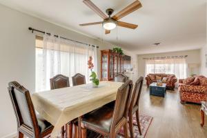 7 Mi to Soboba Casino Hemet Home with Patios! - 3hvězdičkové hotely ve městě Hemet