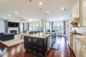 Furnished Outdoor Space Family Home in Ocean View