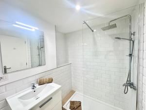 2The Best Location - Las Américas & Parking