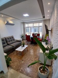 beachfront room with double bed and AC in a shared apartment