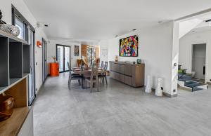 Villas Villa haut de gamme avec Piscine, Bar et Cinema : photos des chambres